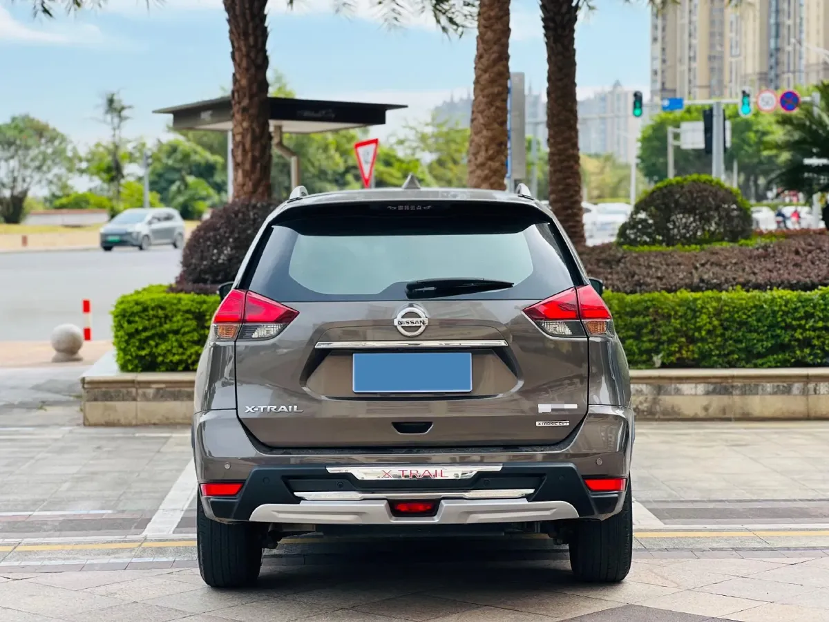 2019 Nissan X-Trail 2.0L 154HP L4 CVT,autocango,china used car exporter,china ev exporter,chinese used car exporter,chinese used ev exporter