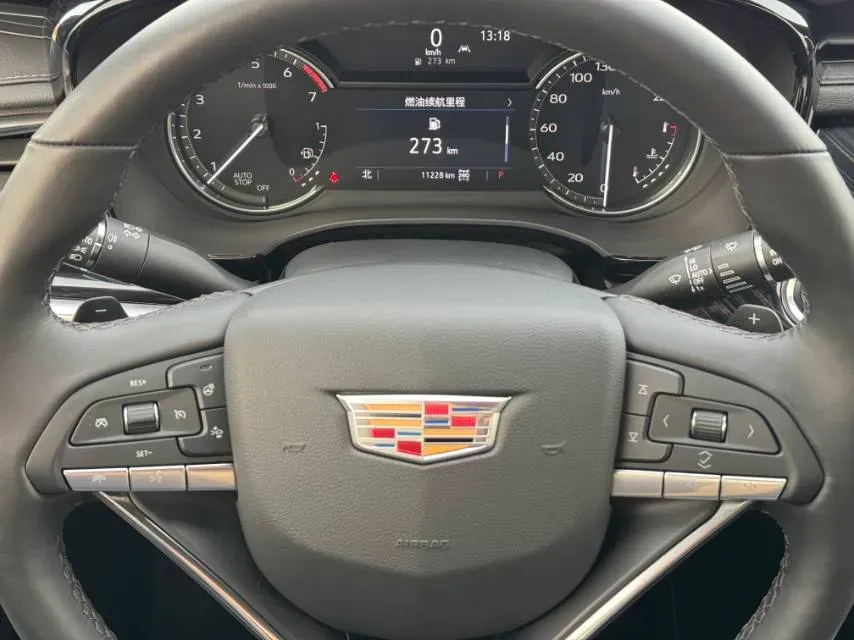 2022 Cadillac XT6 2.0T 237HP L4 9AT,autocango,china used car exporter,china ev exporter,chinese used car exporter,chinese used ev exporter