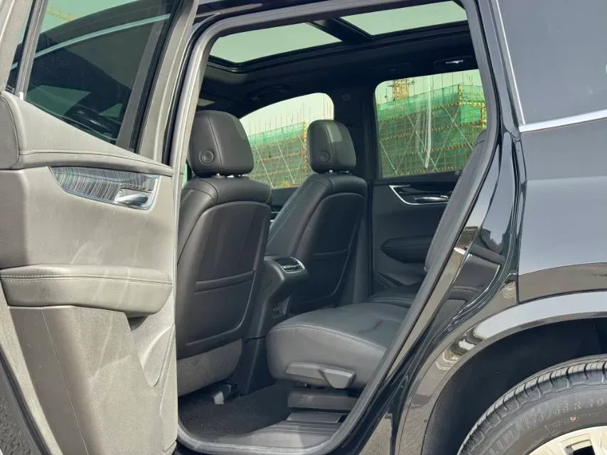 2022 Cadillac XT6 2.0T 237HP L4 9AT,autocango,china used car exporter,china ev exporter,chinese used car exporter,chinese used ev exporter