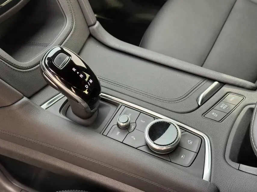 2022 Cadillac XT6 2.0T 237HP L4 9AT,autocango,china used car exporter,china ev exporter,chinese used car exporter,chinese used ev exporter