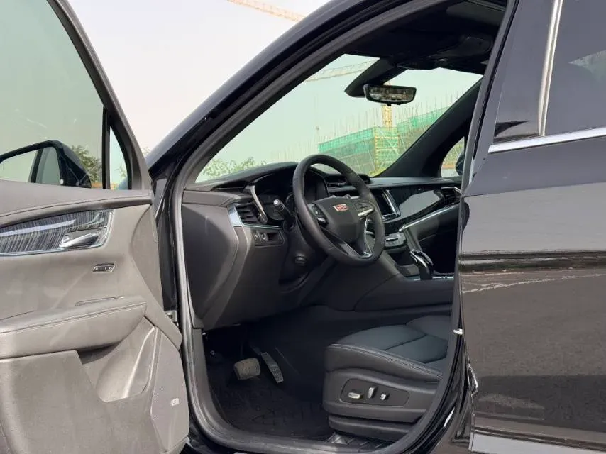 2022 Cadillac XT6 2.0T 237HP L4 9AT,autocango,china used car exporter,china ev exporter,chinese used car exporter,chinese used ev exporter