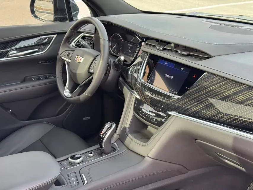 2022 Cadillac XT6 2.0T 237HP L4 9AT,autocango,china used car exporter,china ev exporter,chinese used car exporter,chinese used ev exporter