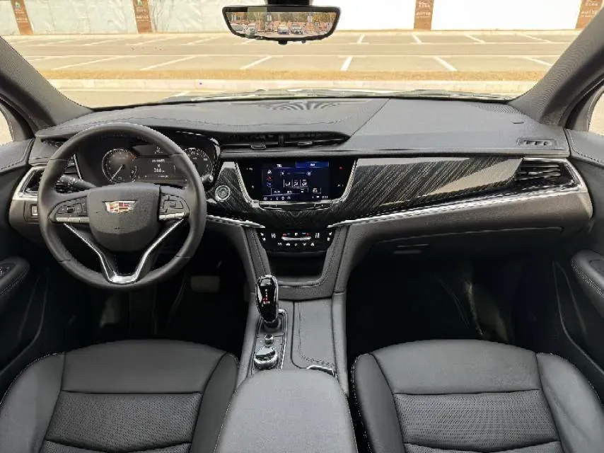 2022 Cadillac XT6 2.0T 237HP L4 9AT,autocango,china used car exporter,china ev exporter,chinese used car exporter,chinese used ev exporter
