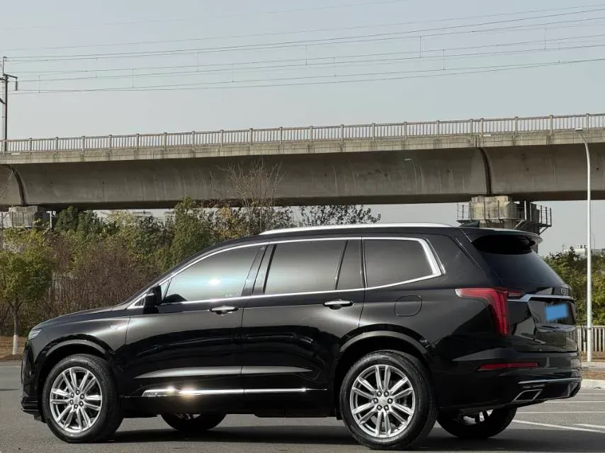 2022 Cadillac XT6 2.0T 237HP L4 9AT,autocango,china used car exporter,china ev exporter,chinese used car exporter,chinese used ev exporter
