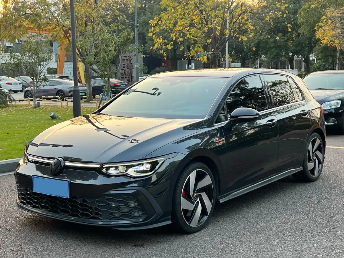 2021 Volkswagen GolfGTI 2.0T 220HP L4 7DCT 2021 Volkswagen GolfGTI 2.0T 220HP L4 7DCT