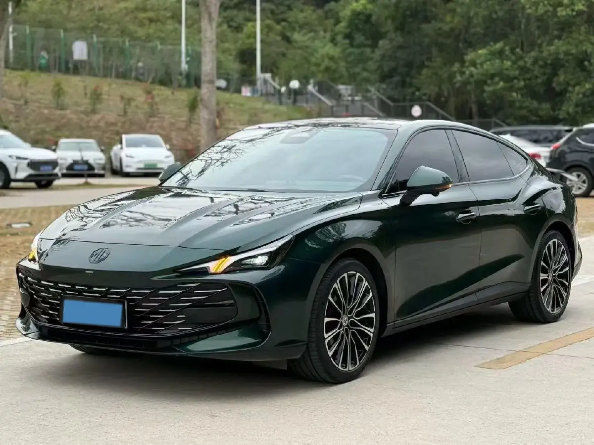 2023 MG 7 2.0T 261HP L4 9AT
