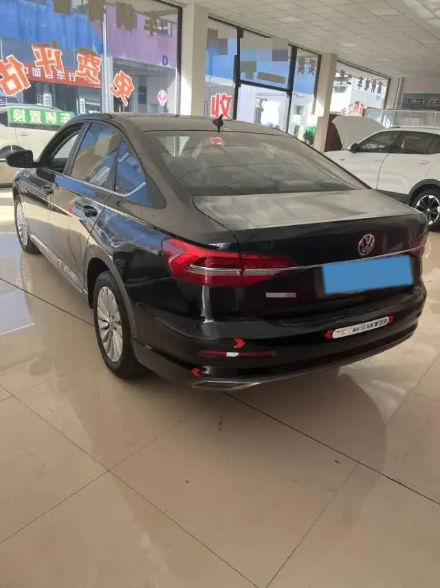 2018 VOLKSWAGEN LAVIDA thumbnail 4