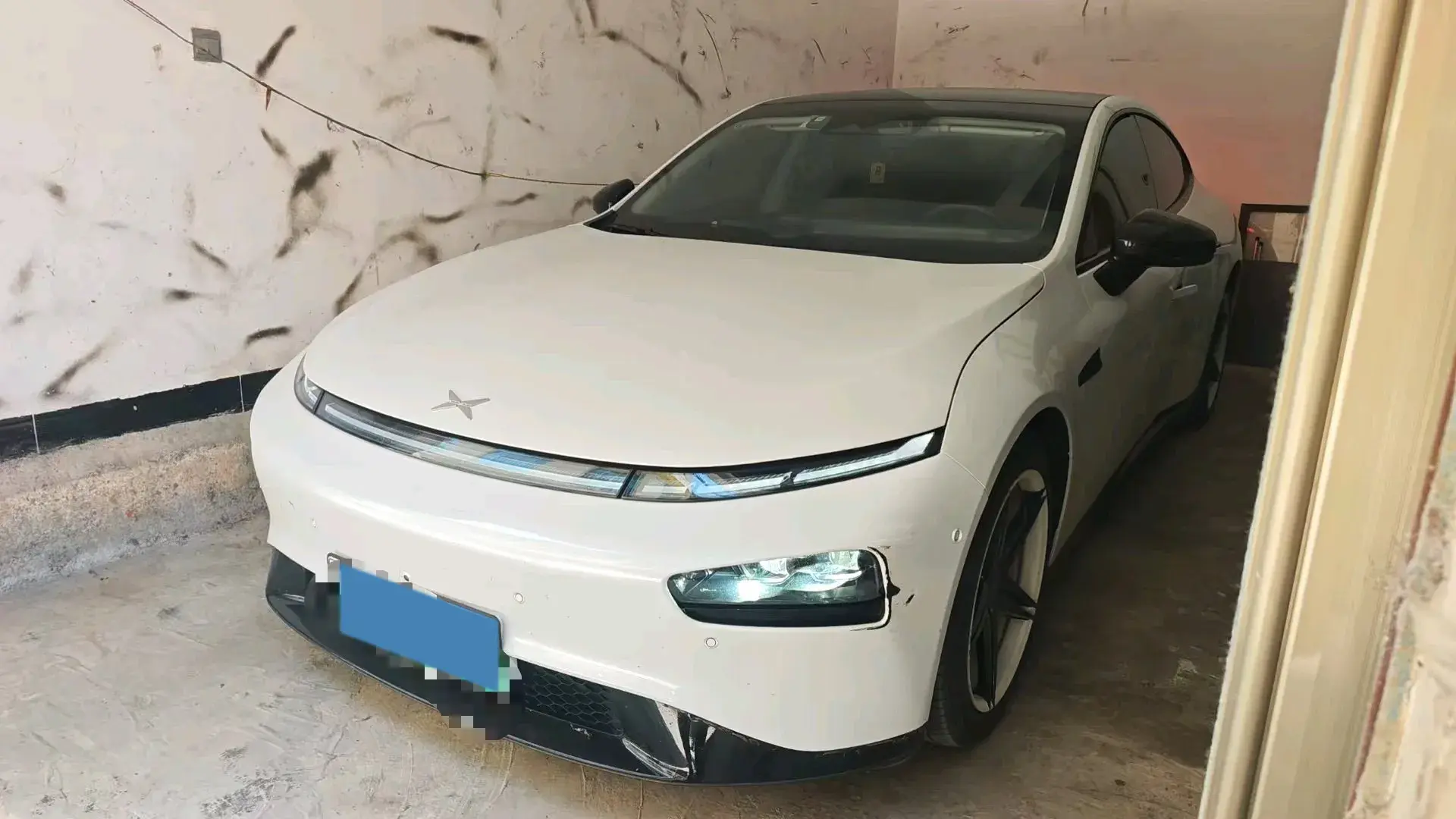 2020 XPENG P7 view 1