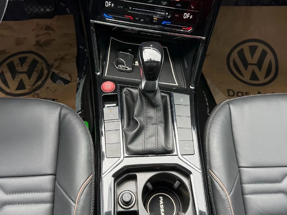 2020 Volkswagen Passat 2.0T 186HP L4 7DCT,autocango,china used car exporter,china ev exporter,chinese used car exporter,chinese used ev exporter