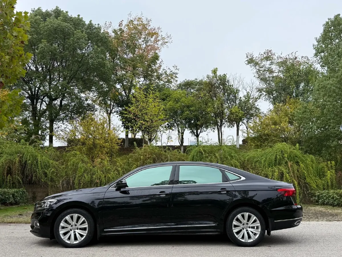 2020 Volkswagen Passat 2.0T 186HP L4 7DCT,autocango,china used car exporter,china ev exporter,chinese used car exporter,chinese used ev exporter