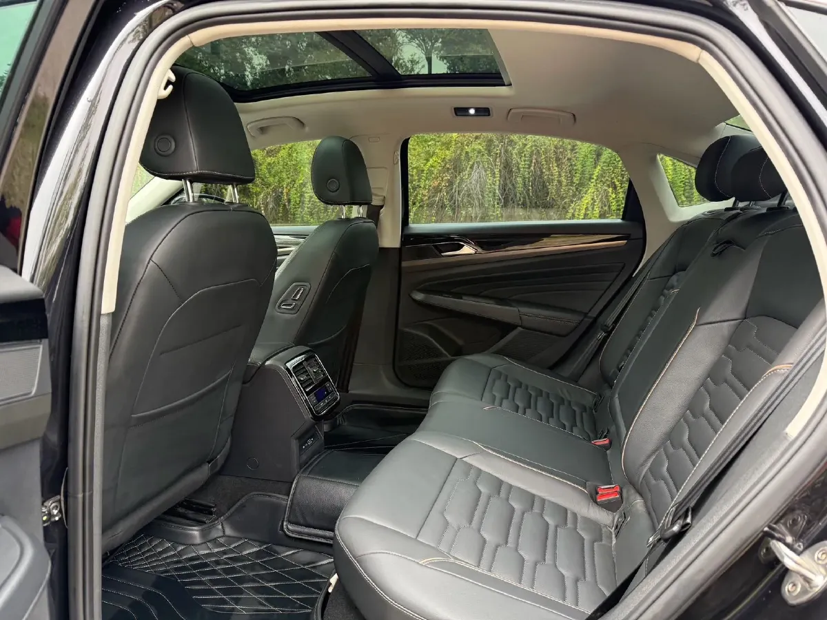 2020 Volkswagen Passat 2.0T 186HP L4 7DCT,autocango,china used car exporter,china ev exporter,chinese used car exporter,chinese used ev exporter