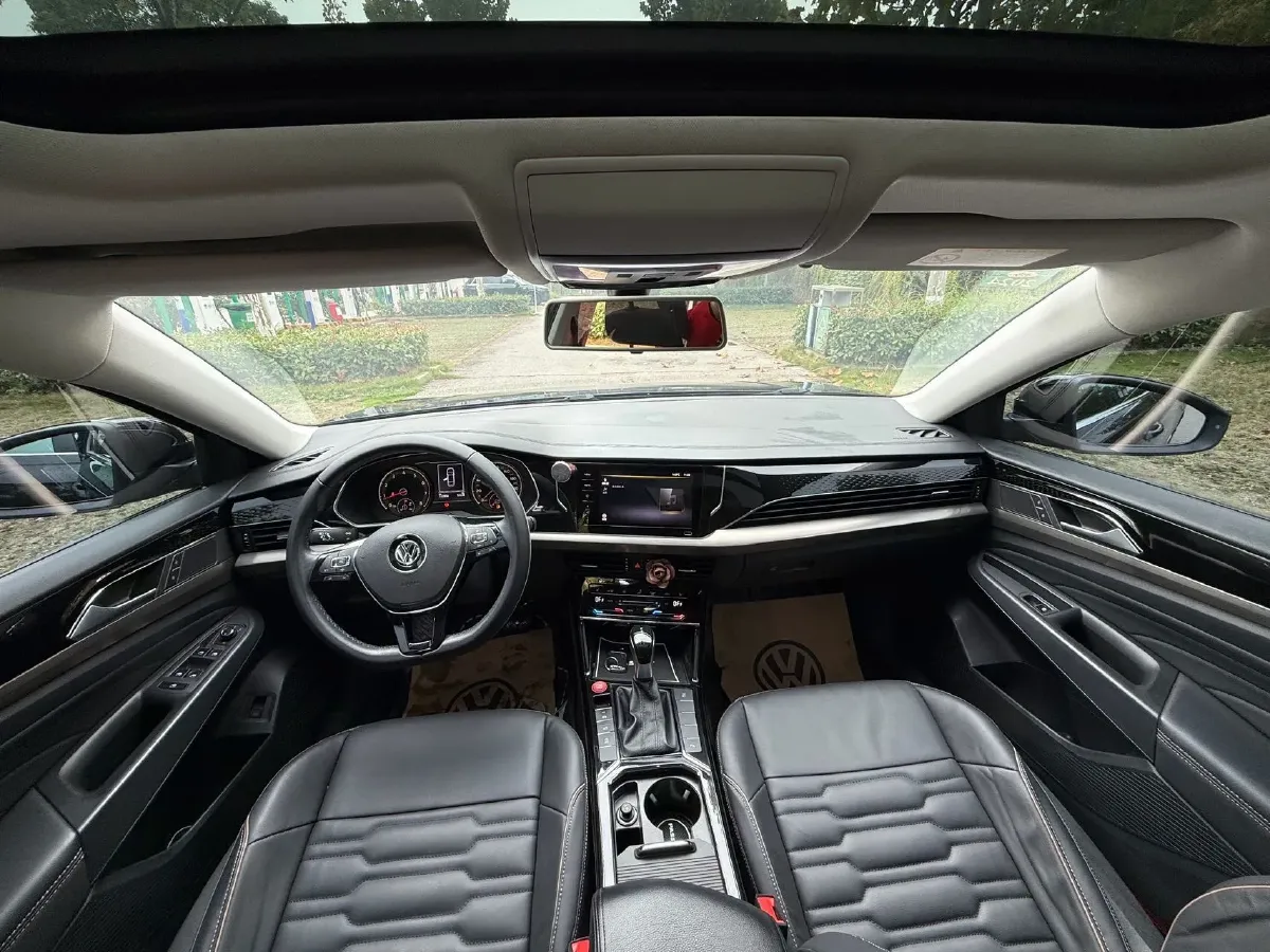 2020 Volkswagen Passat 2.0T 186HP L4 7DCT,autocango,china used car exporter,china ev exporter,chinese used car exporter,chinese used ev exporter