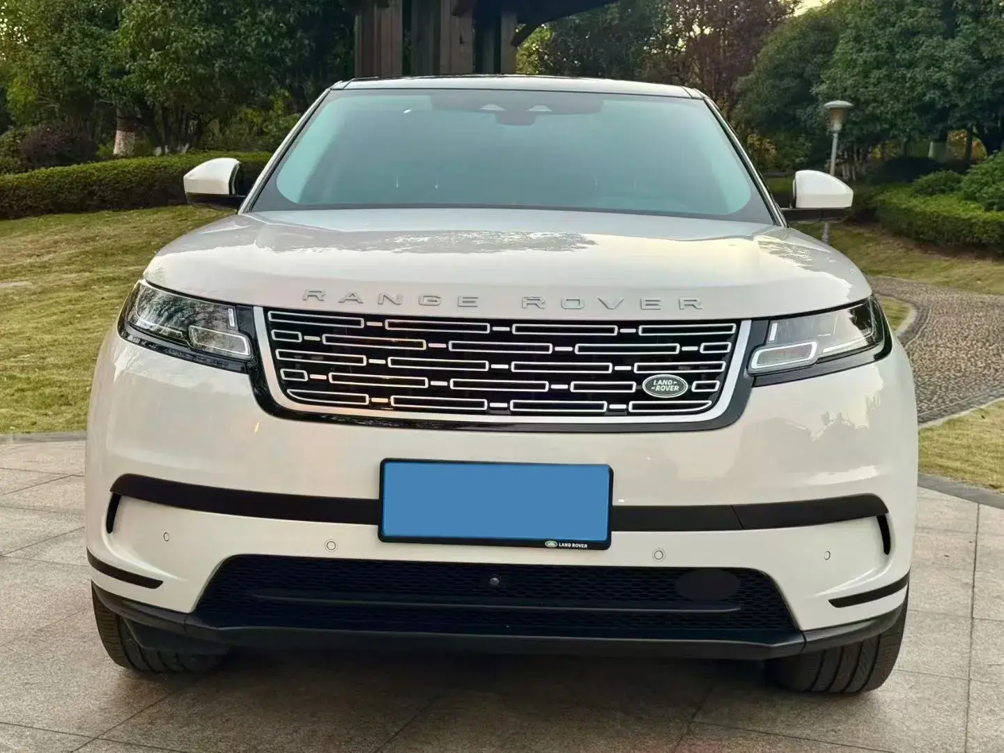 2020 LAND ROVER thumbnail 2