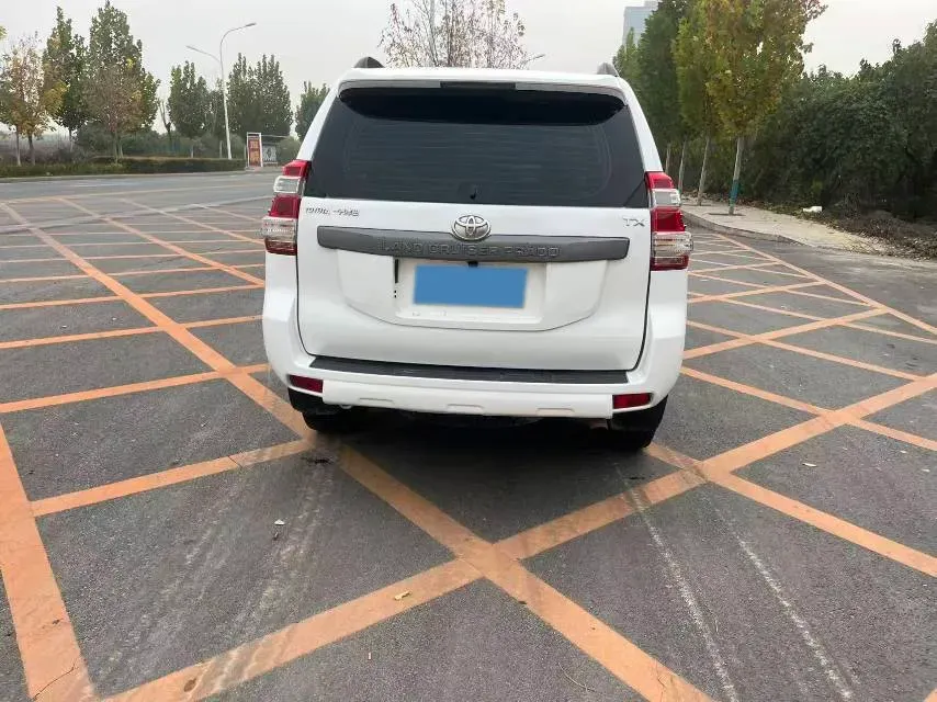2015 Toyota Land Cruiser Prado 2.7L 159HP L4 5MT,autocango,china used car exporter,china ev exporter,chinese used car exporter,chinese used ev exporter