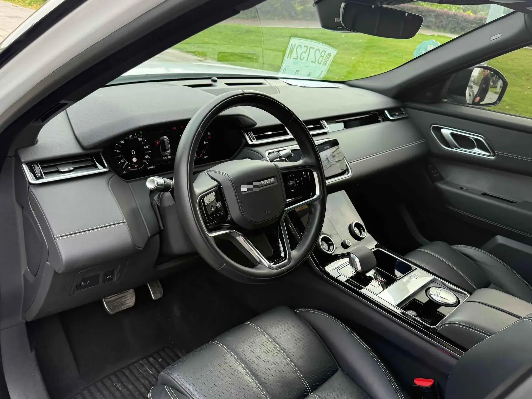 2022 LAND ROVER thumbnail 4