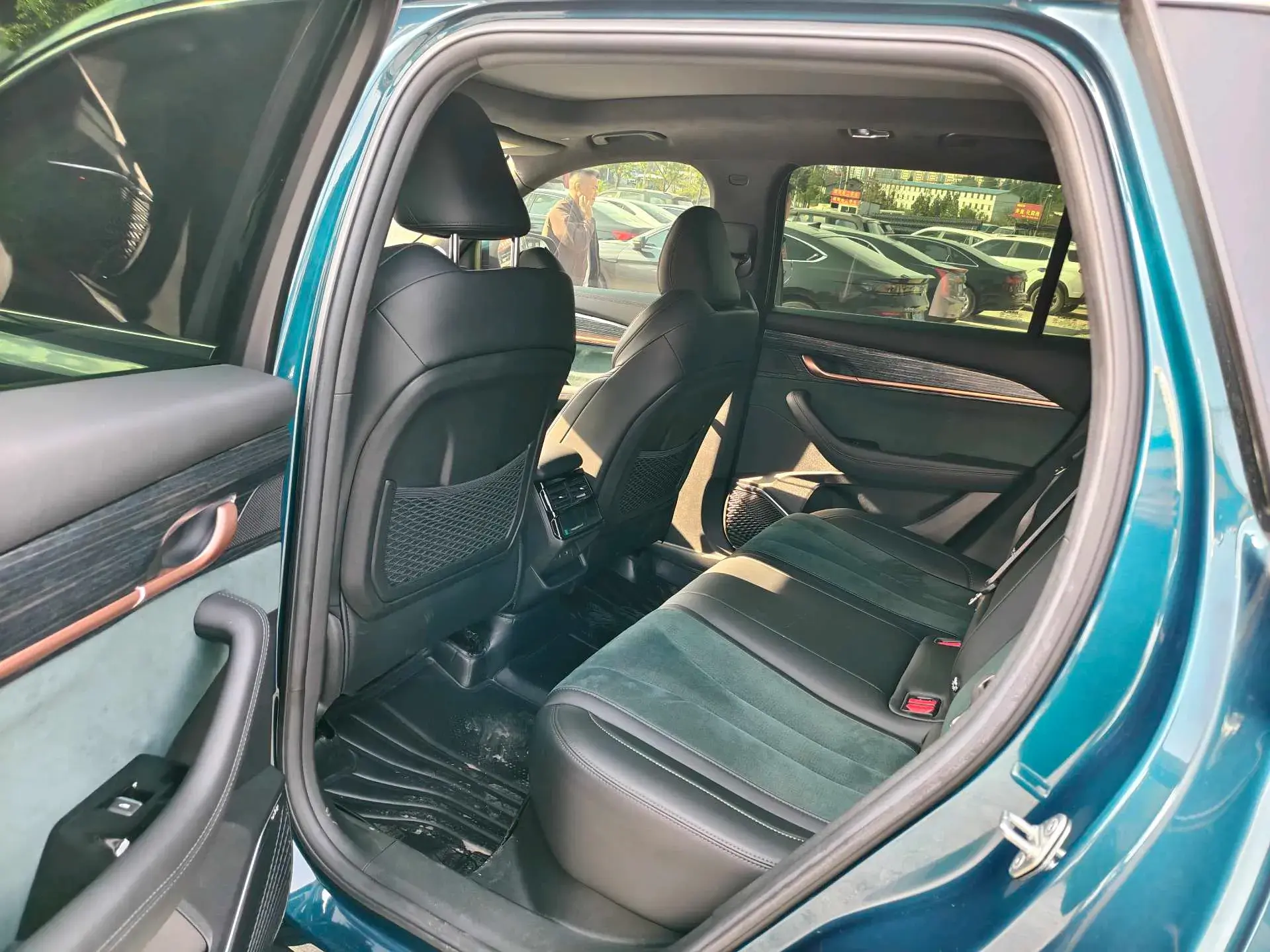 2023 GEELY MONJARO thumbnail 4