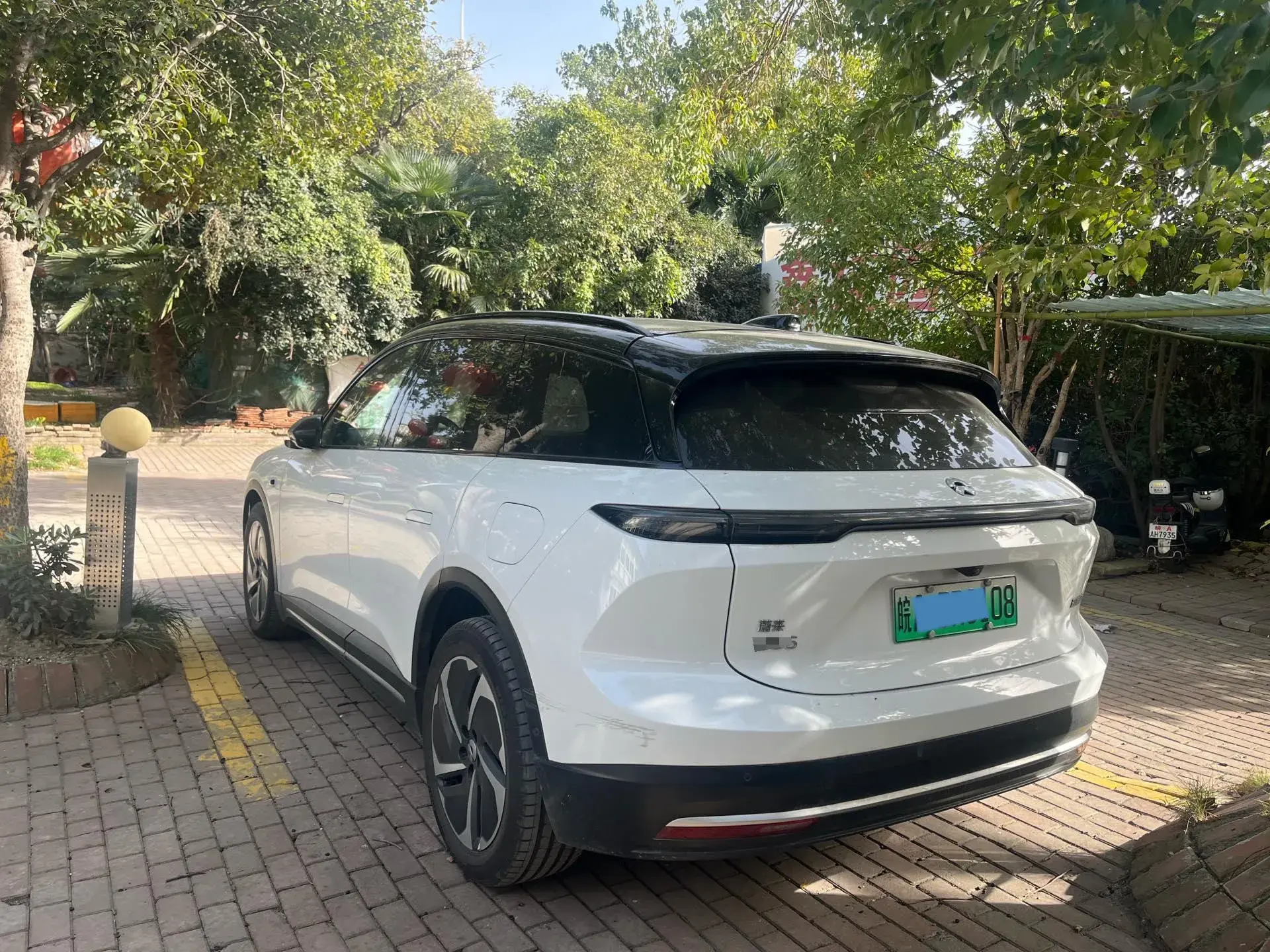 2023 NIO ES6 thumbnail 2