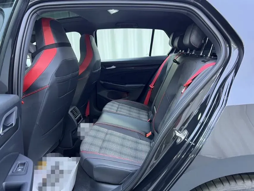 2025 Volkswagen GolfGTI 2.0T 220HP L4 7DCT,autocango,china used car exporter,china ev exporter,chinese used car exporter,chinese used ev exporter