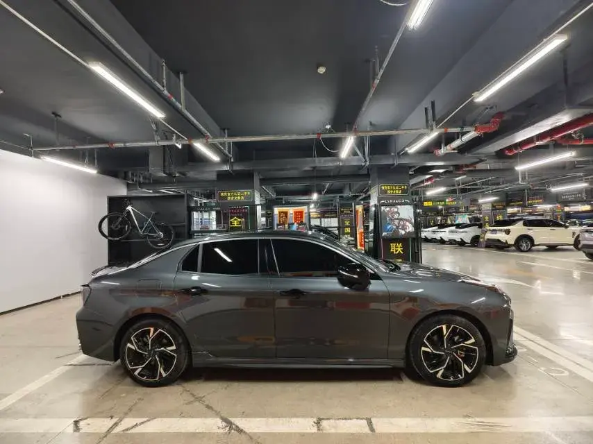 2025 LYNK&CO 03 thumbnail 4