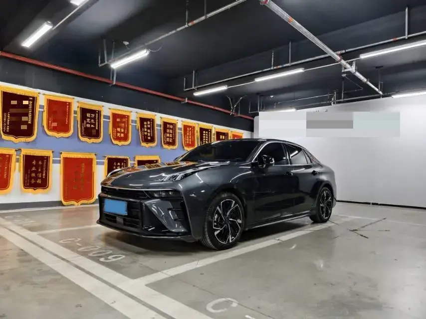 2025 LYNK&CO 03 view 1