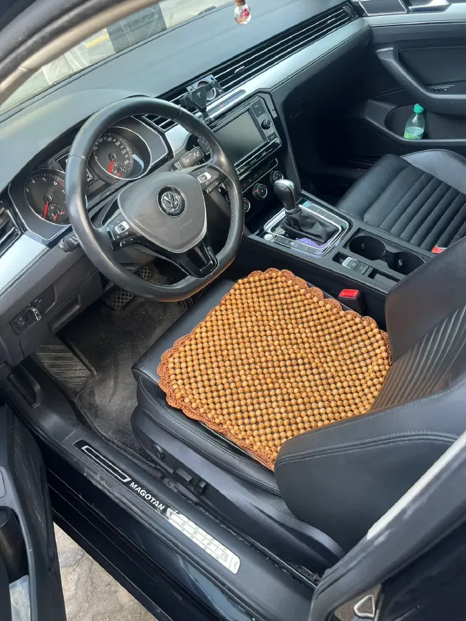 2019 Volkswagen Magotan 2.0T 186HP L4 7DCT,autocango,china used car exporter,china ev exporter,chinese used car exporter,chinese used ev exporter