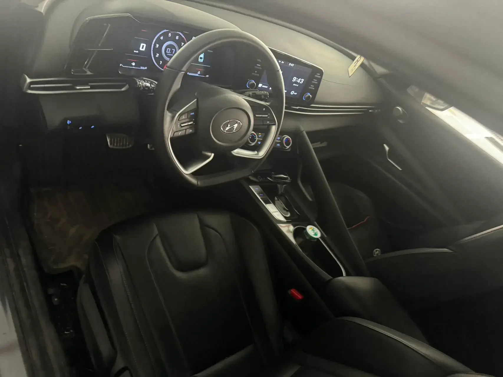 2022 HYUNDAI ELANTRA thumbnail 3