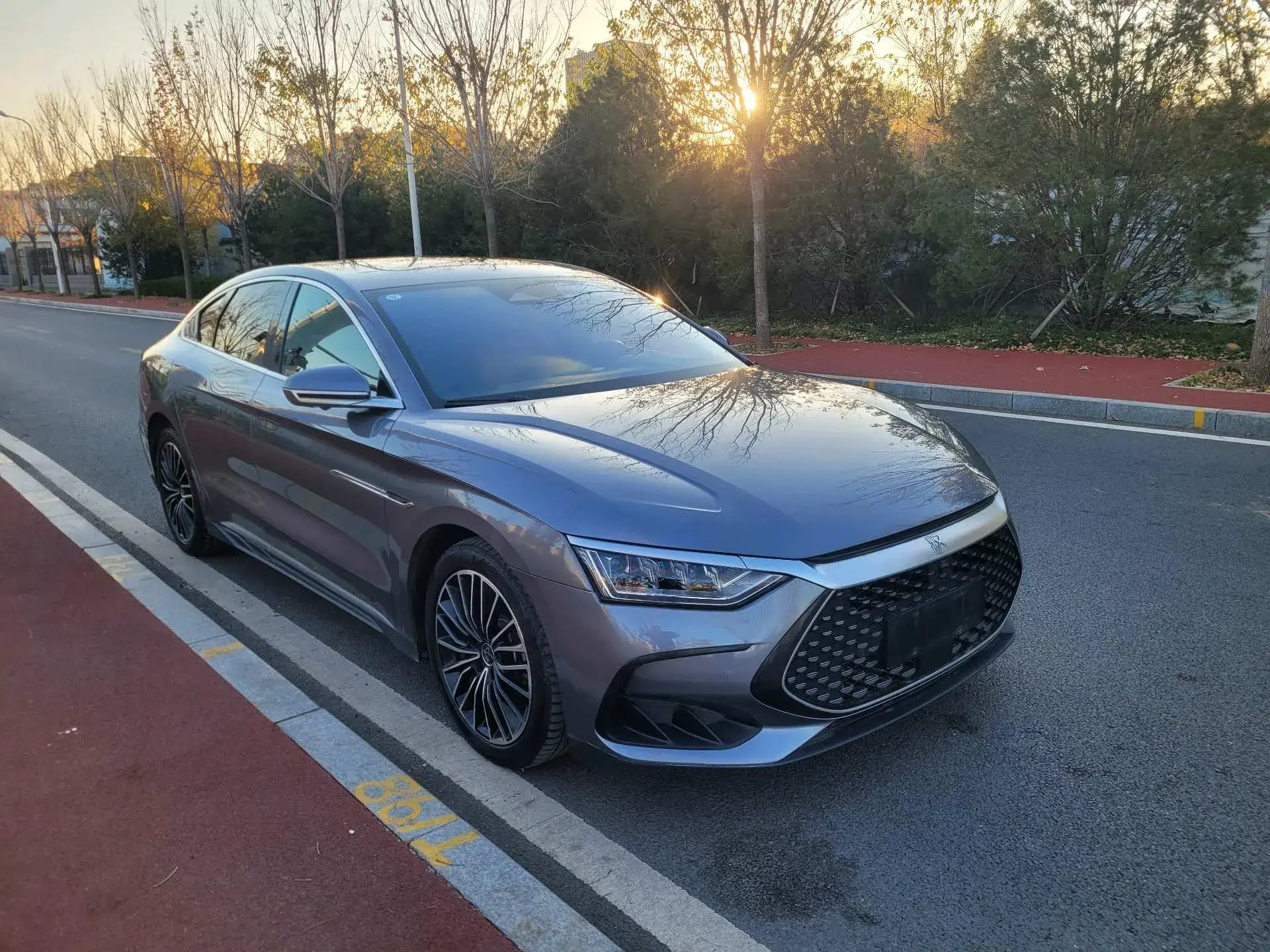 2022 BYD HAN thumbnail 4