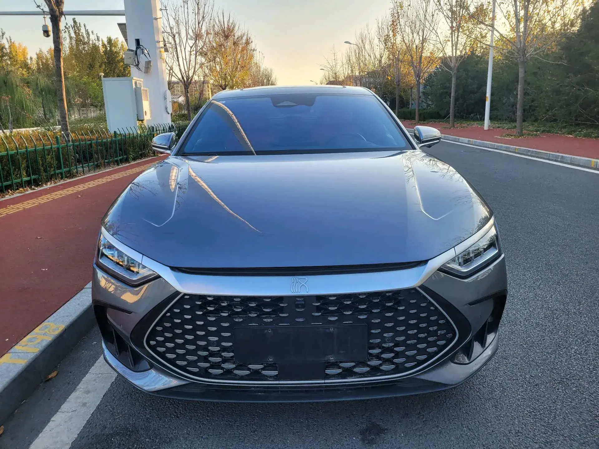 2022 BYD HAN thumbnail 3