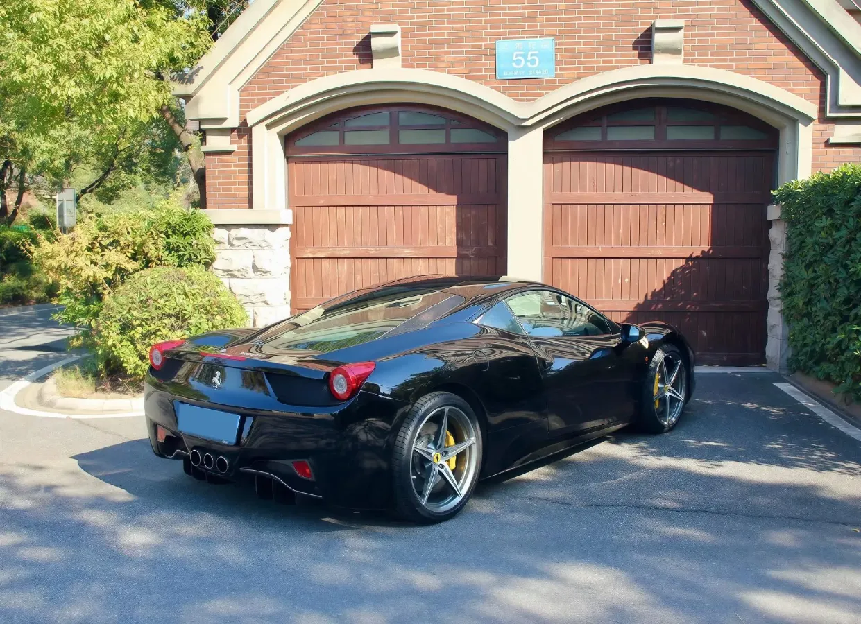 2011 Ferrari 458 4.5L 570HP V8 7DCT,autocango,china used car exporter,china ev exporter,chinese used car exporter,chinese used ev exporter