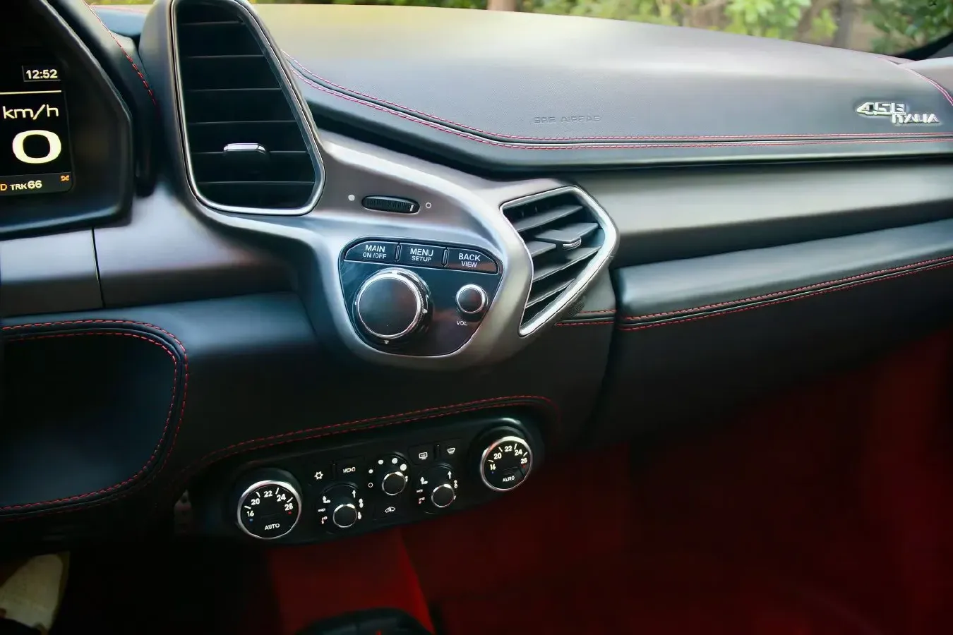 2011 Ferrari 458 4.5L 570HP V8 7DCT,autocango,china used car exporter,china ev exporter,chinese used car exporter,chinese used ev exporter