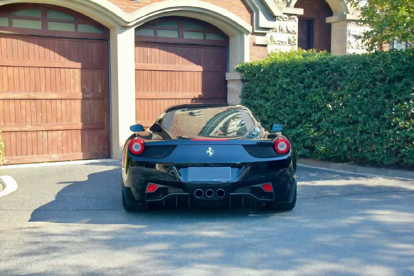 2011 Ferrari 458 4.5L 570HP V8 7DCT,autocango,china used car exporter,china ev exporter,chinese used car exporter,chinese used ev exporter