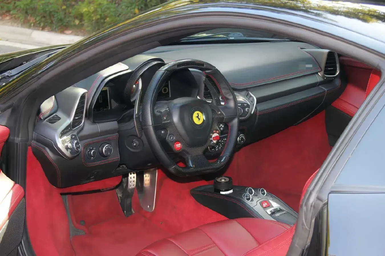 2011 Ferrari 458 4.5L 570HP V8 7DCT,autocango,china used car exporter,china ev exporter,chinese used car exporter,chinese used ev exporter