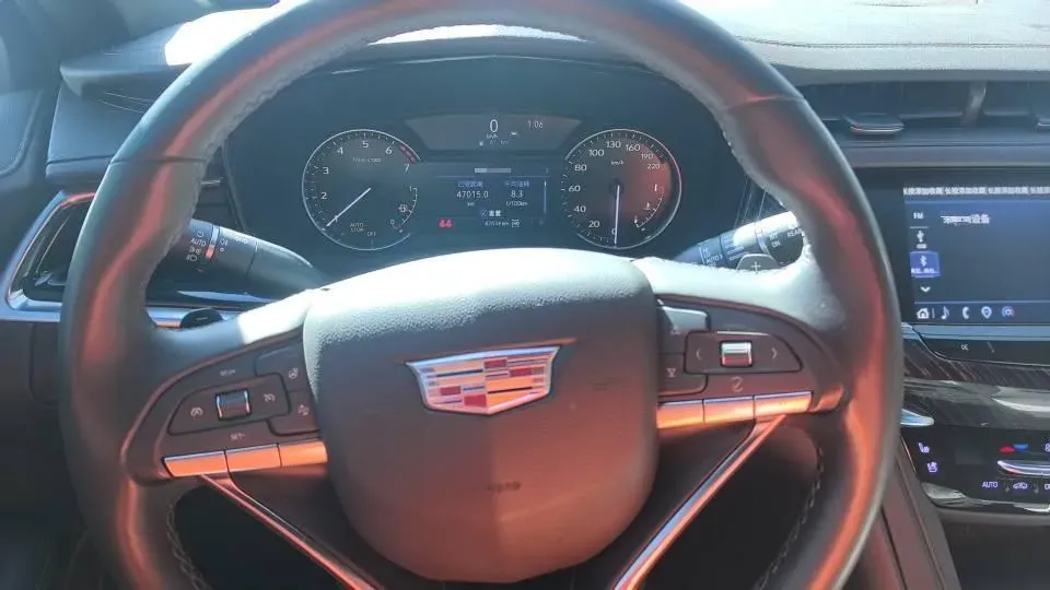 2022 Cadillac XT6 2.0T 237HP L4 9AT,autocango,china used car exporter,china ev exporter,chinese used car exporter,chinese used ev exporter