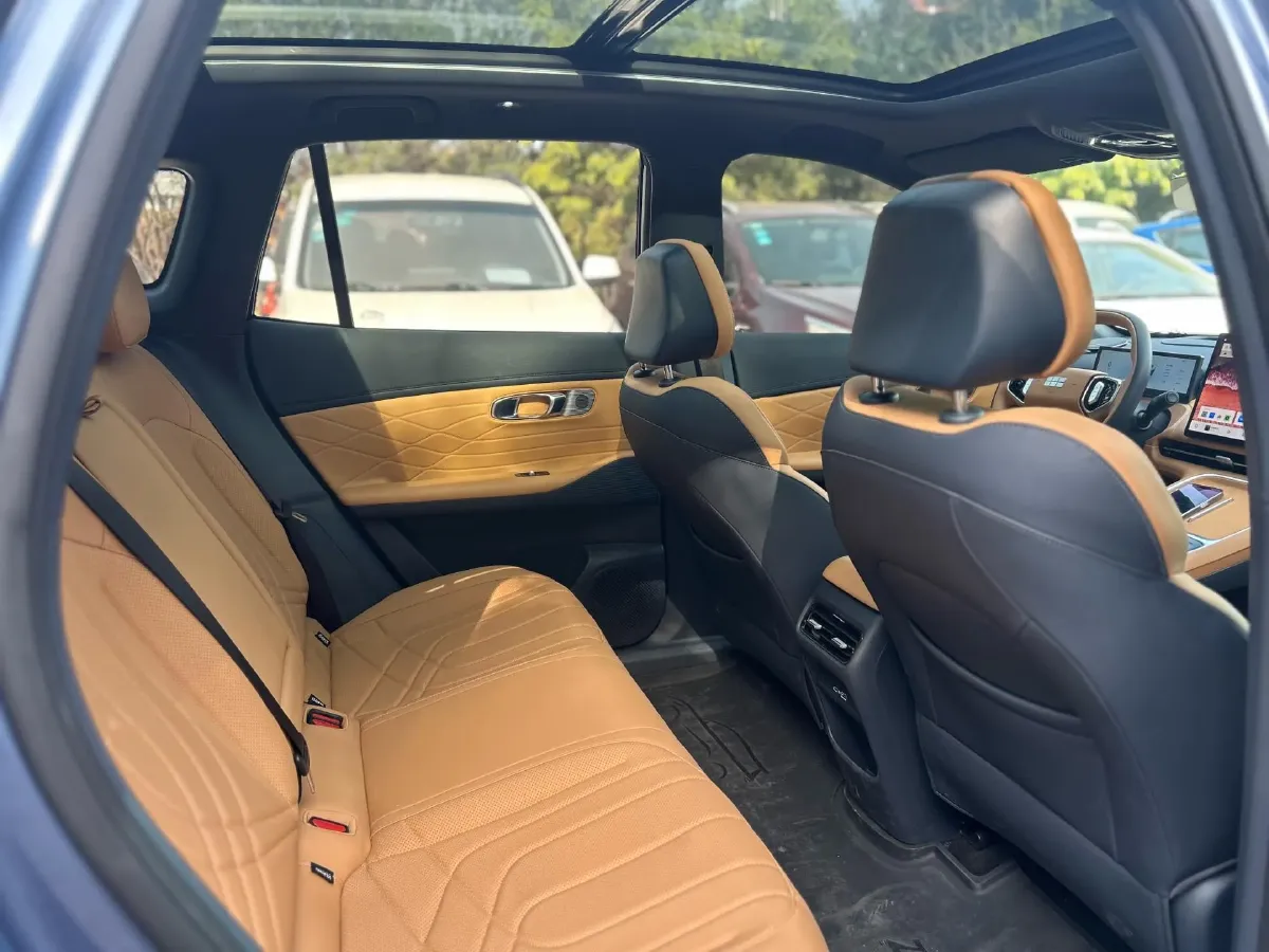 2025 Geely Galaxy Starship 7 1.5L 112HP L4 1DHT PHEV 19.09KWH,autocango,china used car exporter,china ev exporter,chinese used car exporter,chinese used ev exporter