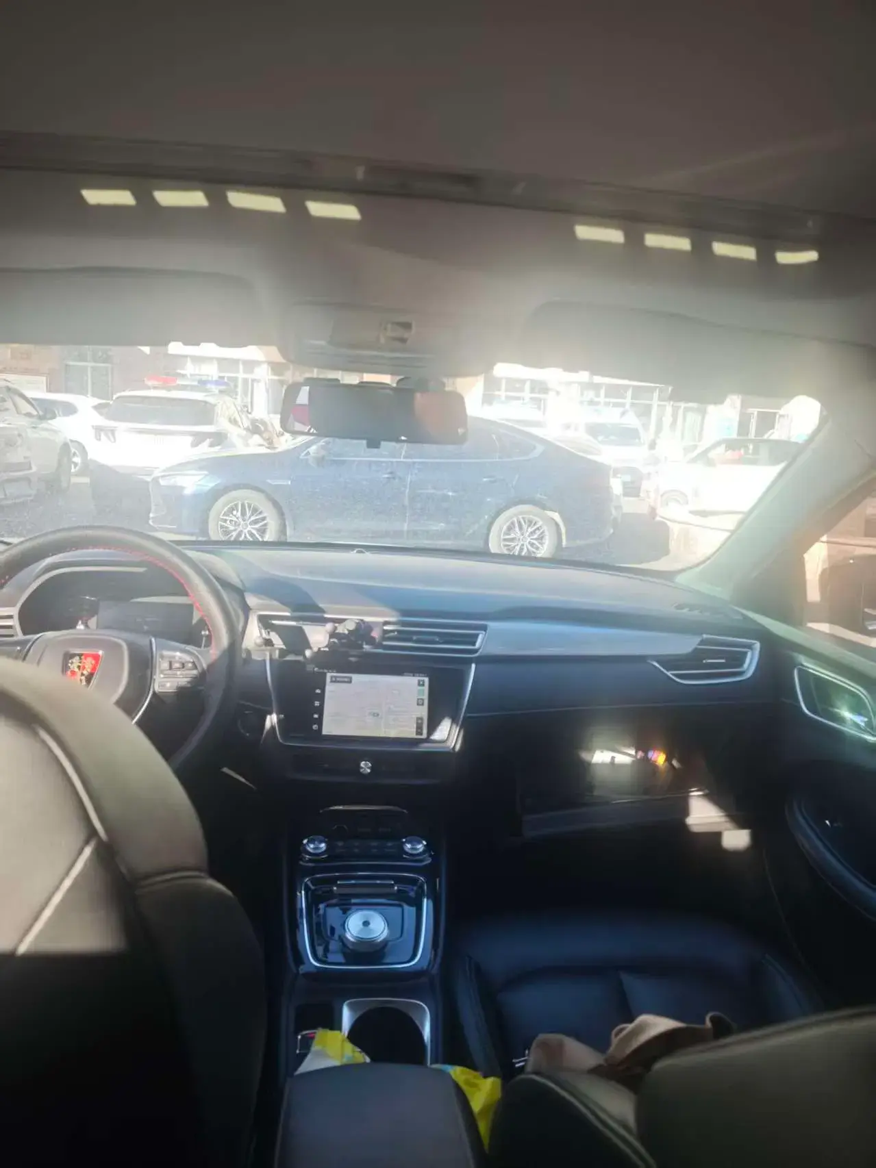 2018 ROEWE EI5 thumbnail 2