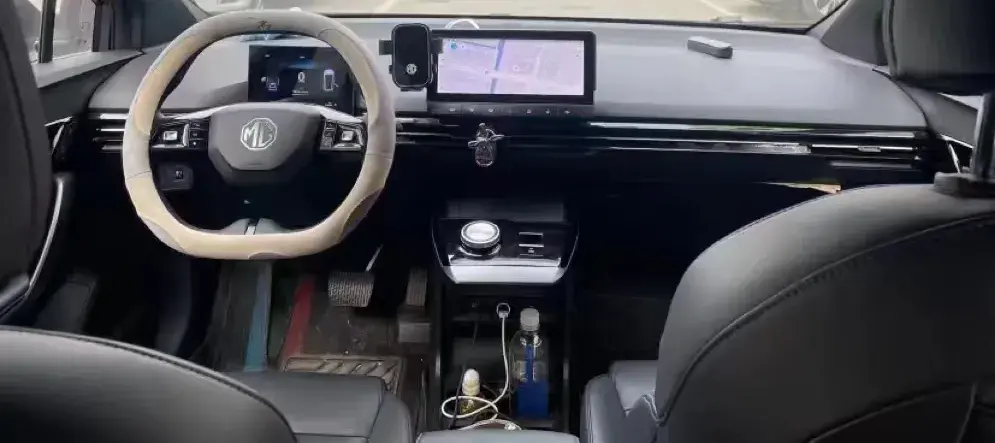 2023 MG MG4 thumbnail 3