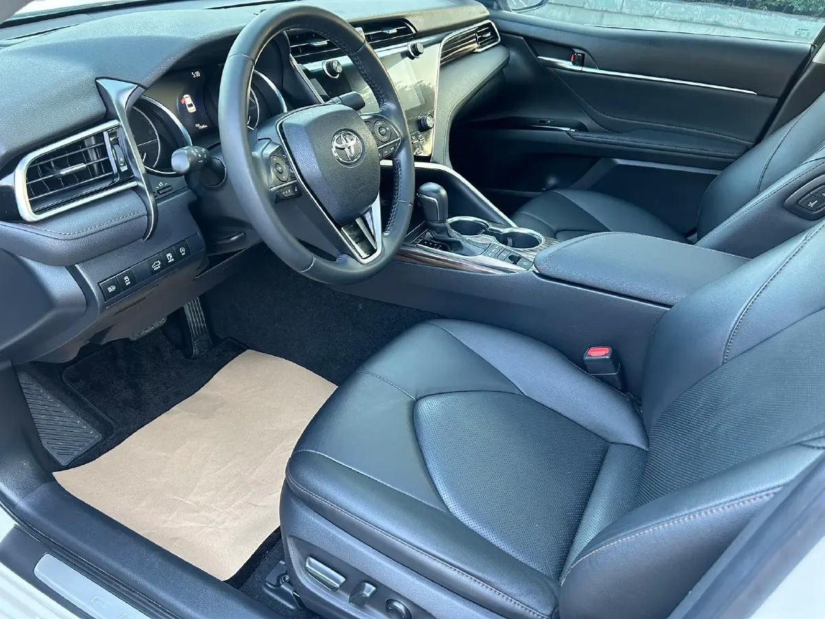 2019 Toyota Camry 2.5L 209HP L4 8AT,autocango,china used car exporter,china ev exporter,chinese used car exporter,chinese used ev exporter