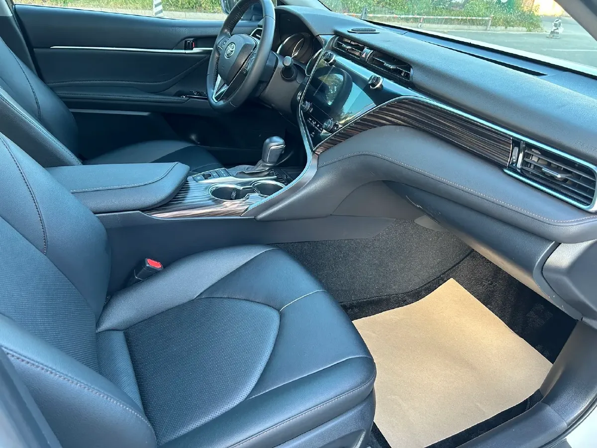 2019 Toyota Camry 2.5L 209HP L4 8AT,autocango,china used car exporter,china ev exporter,chinese used car exporter,chinese used ev exporter