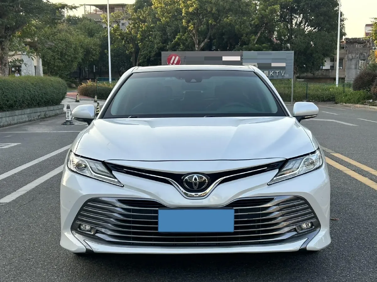 2019 Toyota Camry 2.5L 209HP L4 8AT,autocango,china used car exporter,china ev exporter,chinese used car exporter,chinese used ev exporter