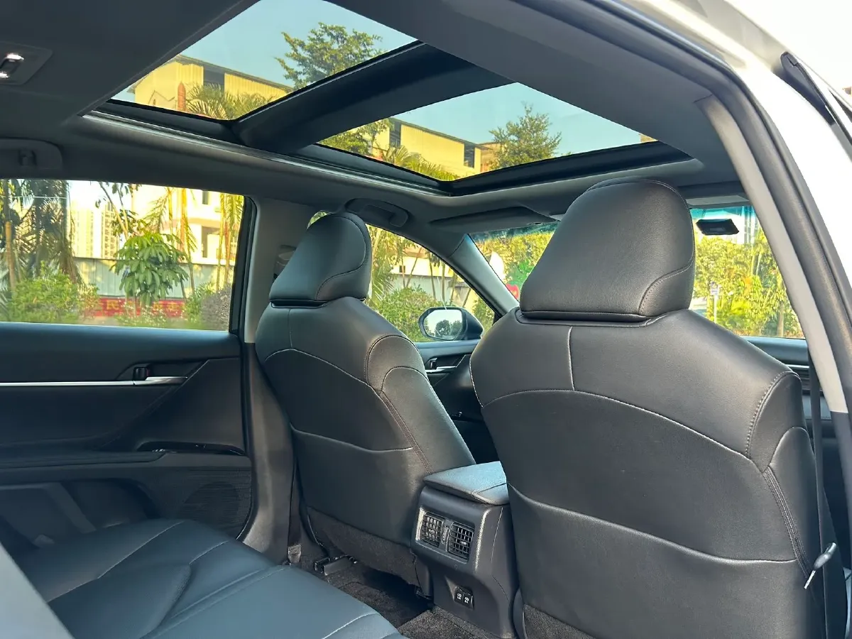 2019 Toyota Camry 2.5L 209HP L4 8AT,autocango,china used car exporter,china ev exporter,chinese used car exporter,chinese used ev exporter