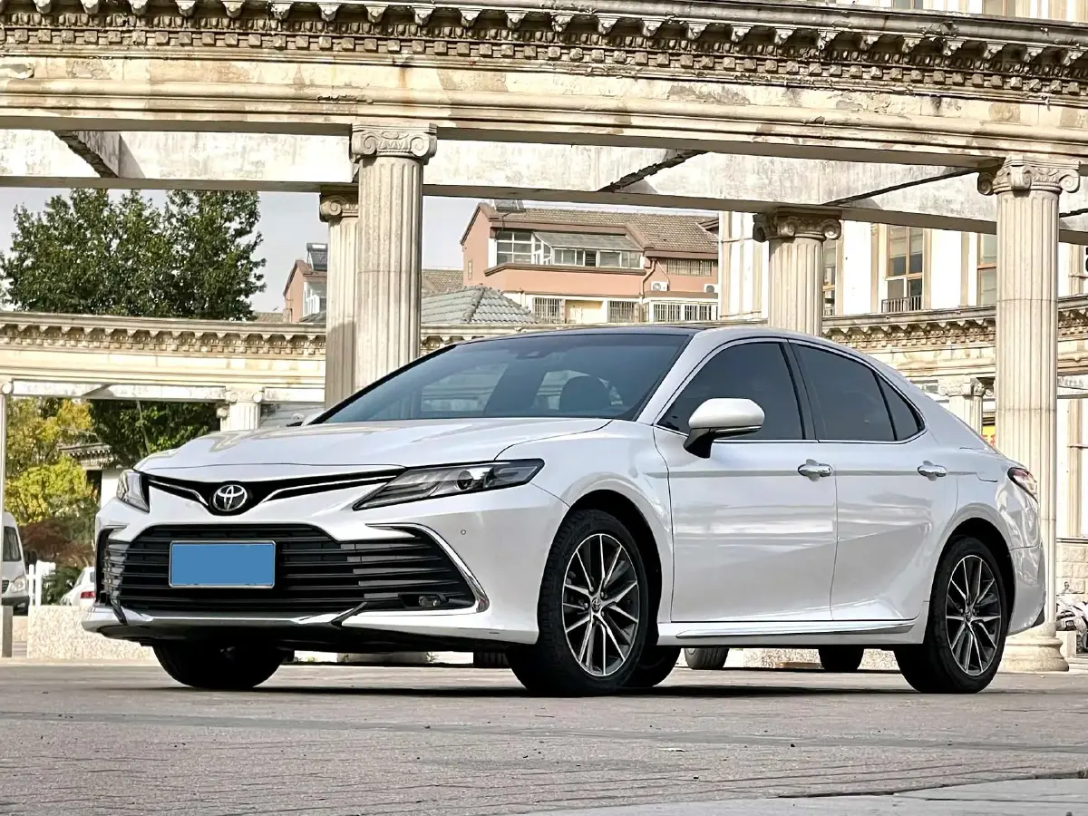 2021 Toyota Camry 2.5L 209HP L4 8AT