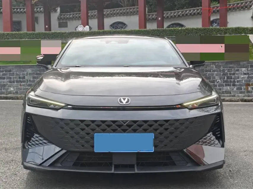 2023 CHANGAN UNI-V thumbnail 2