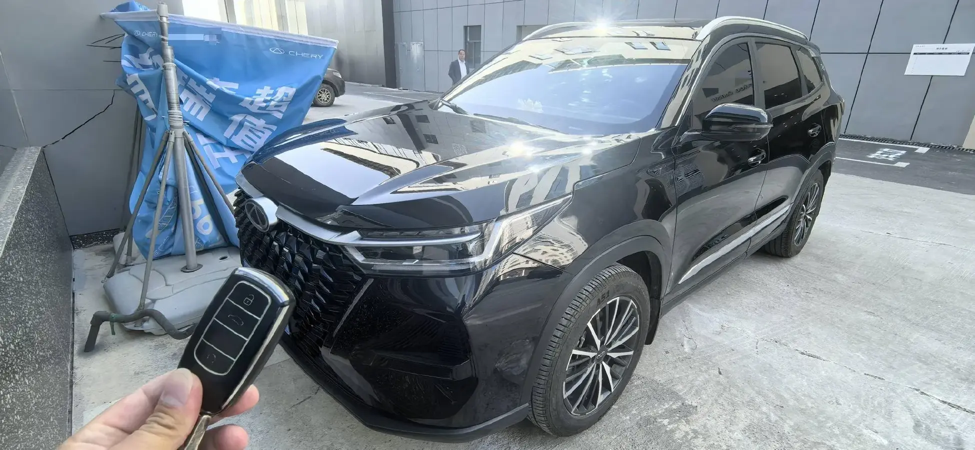 2025 Chery Tiggo 8 PRO 1.6T 197HP L4 7DCT