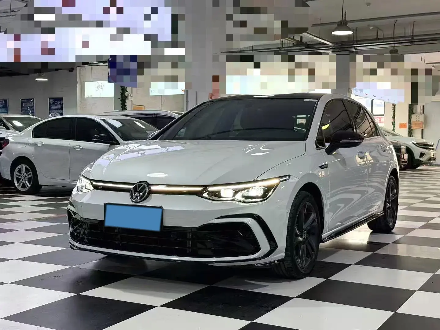 2021 VOLKSWAGEN GOLF view 1