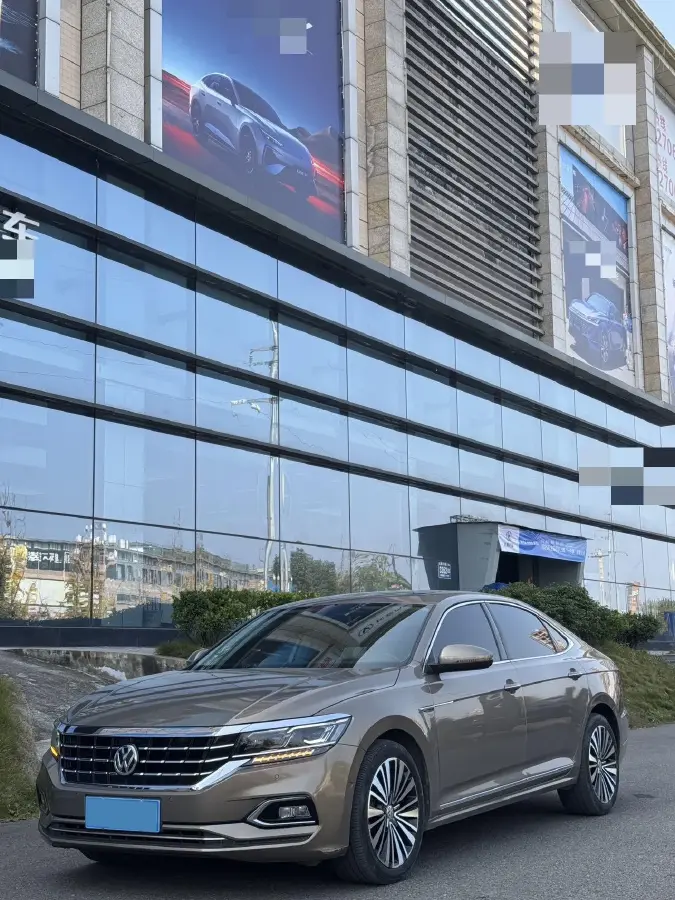 2019 Volkswagen Passat 2.0T 186HP L4 7DCT