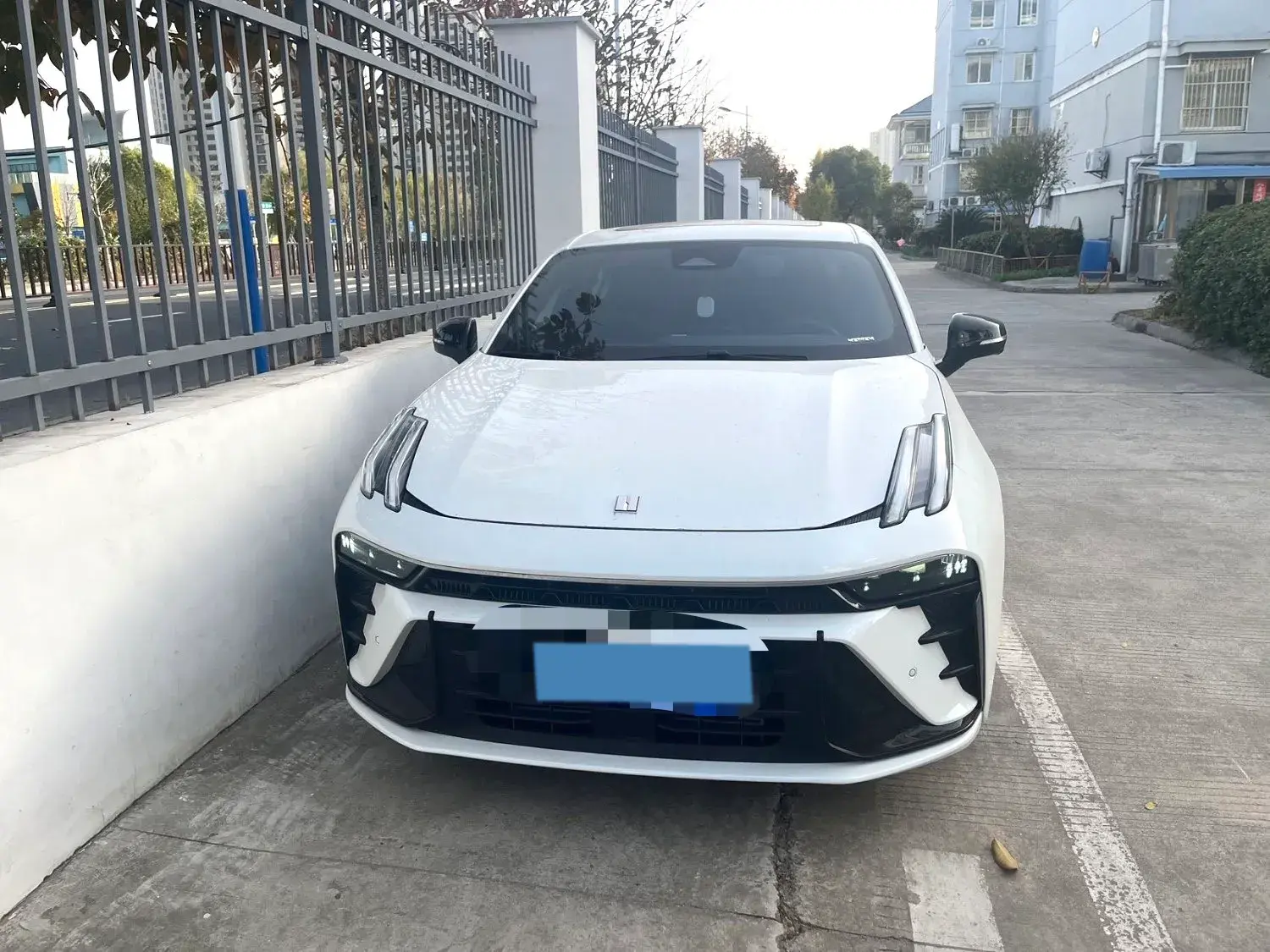 2025 LYNK&CO 03 thumbnail 2