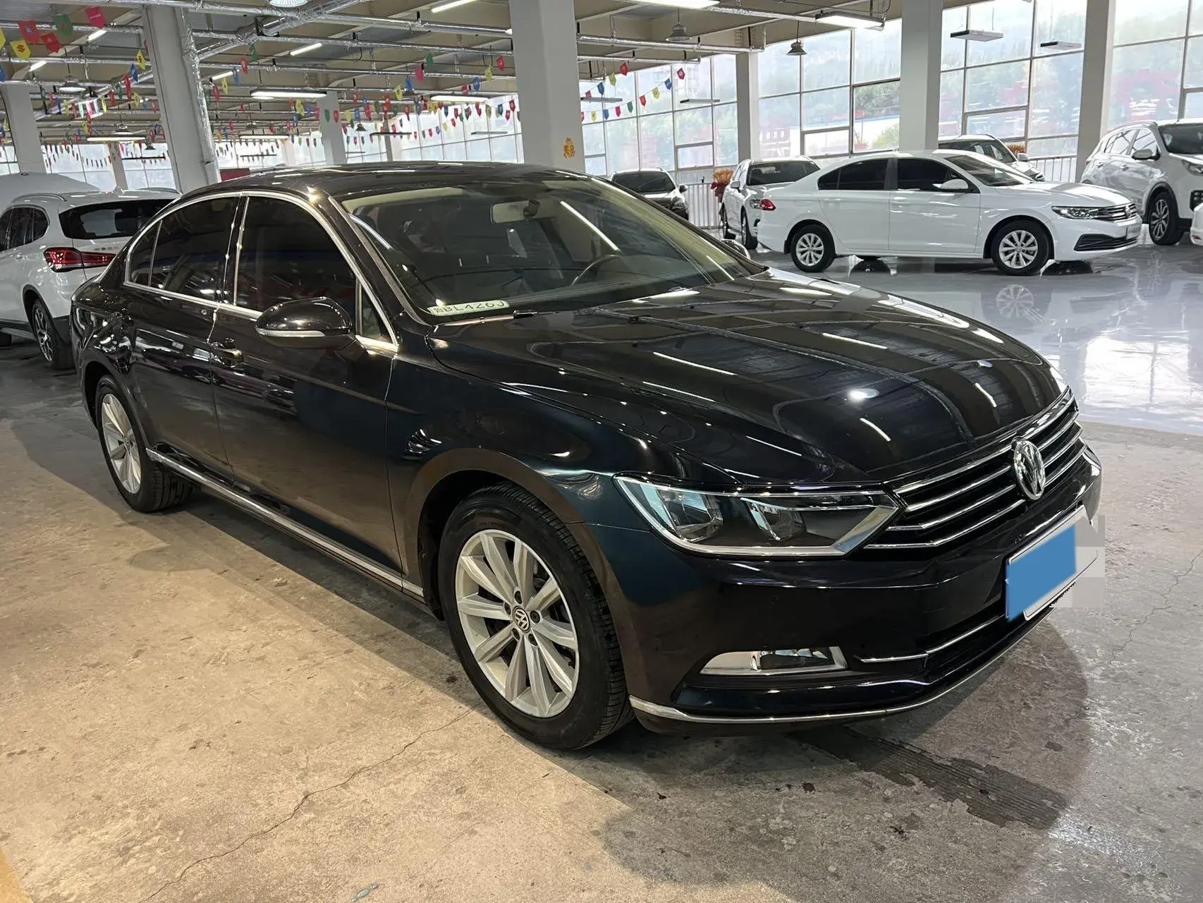 2018 VOLKSWAGEN MAGOTAN thumbnail 3