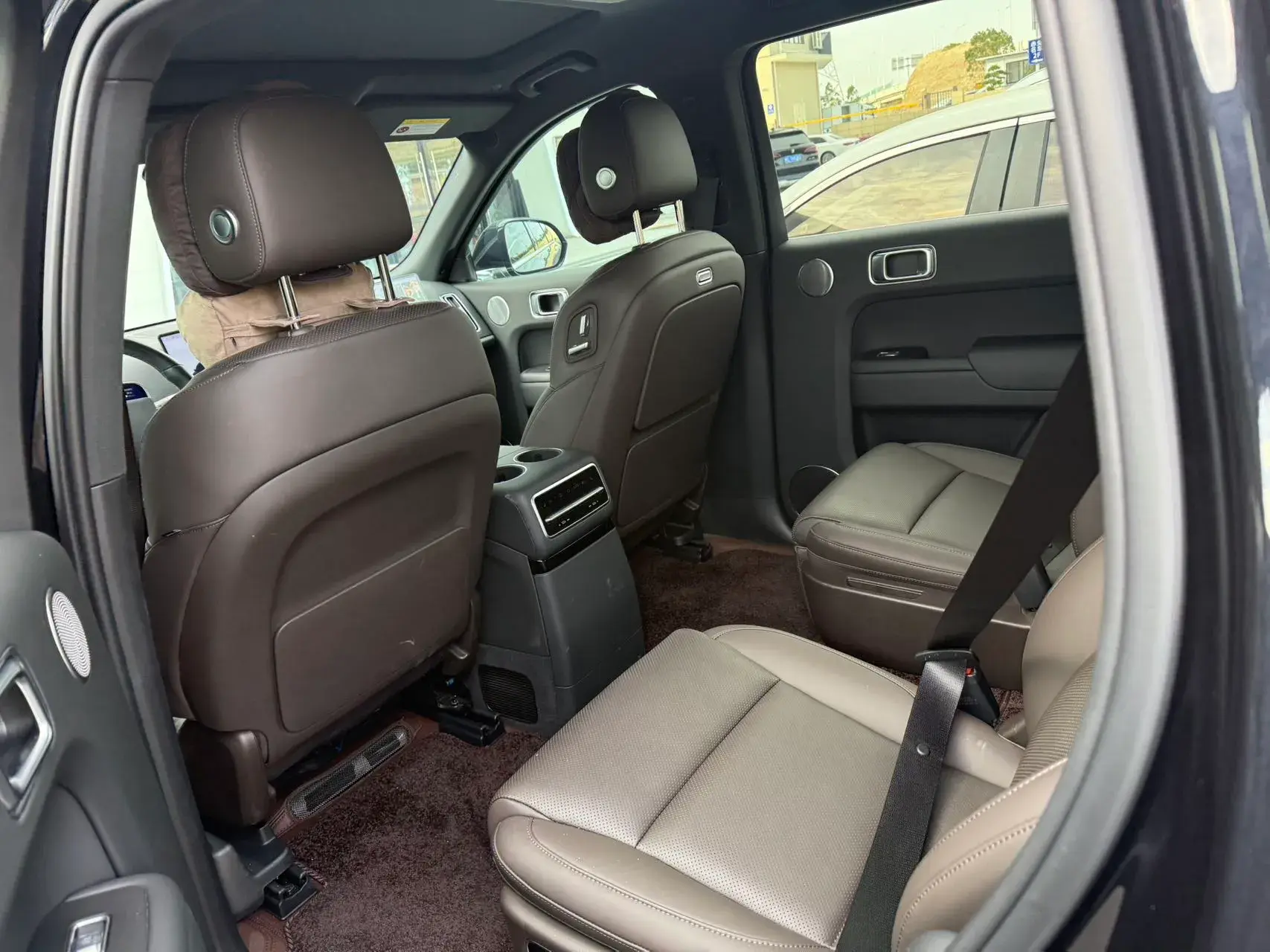 2022 LI L9 thumbnail 3