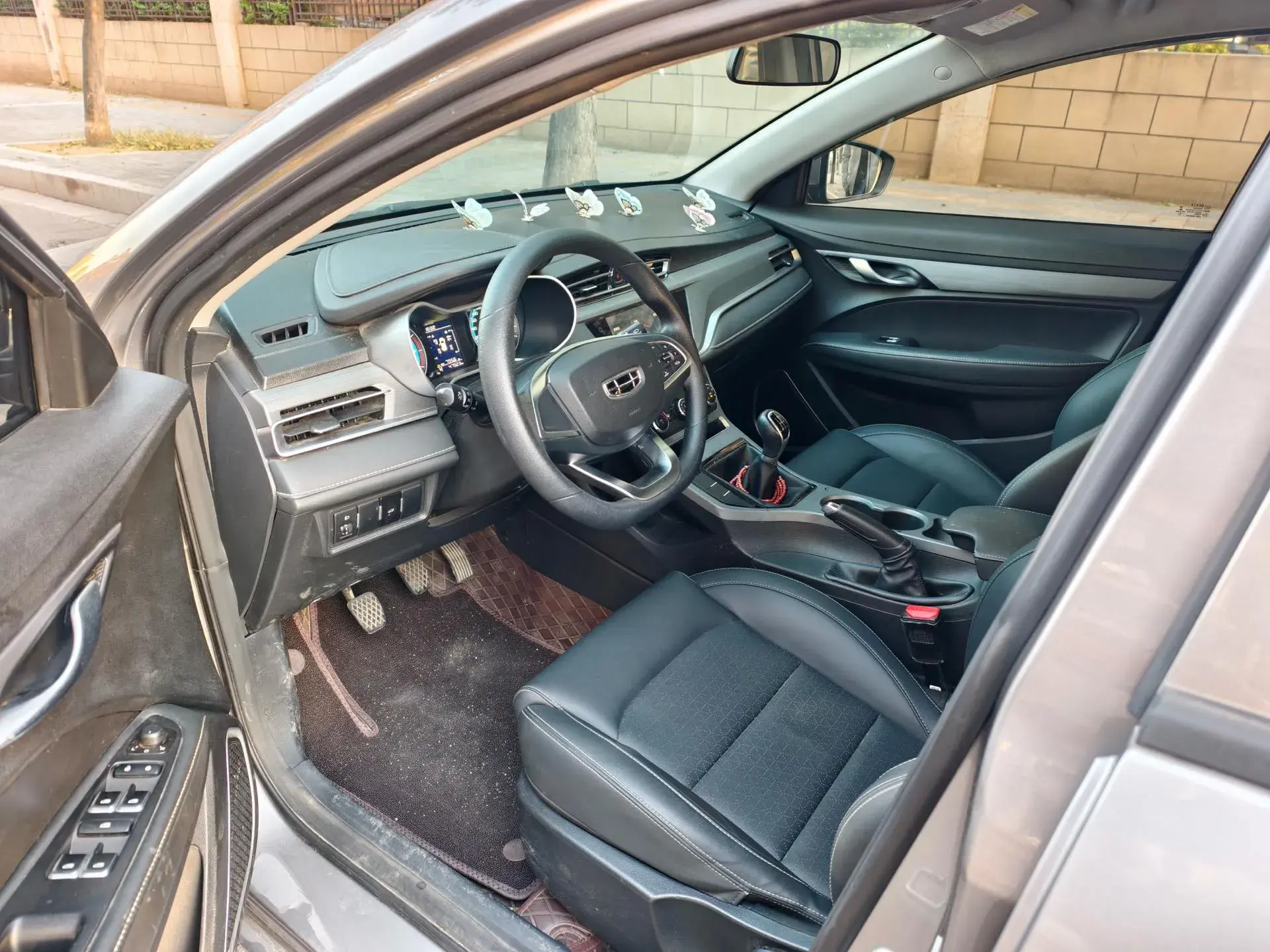 2021 GEELY EMGRAND thumbnail 4