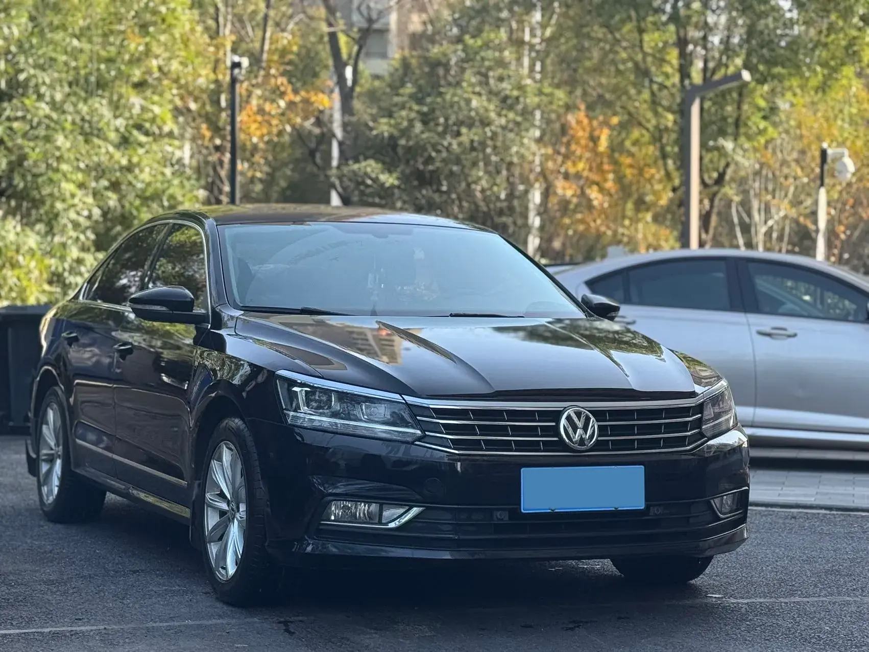 2017 VOLKSWAGEN PASSAT thumbnail 3